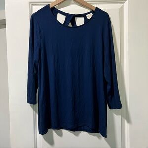 NWT Chico’s Women’s Navy Cutout Back 3/4 Sleeves Top Size 2 (Large) Back Detail